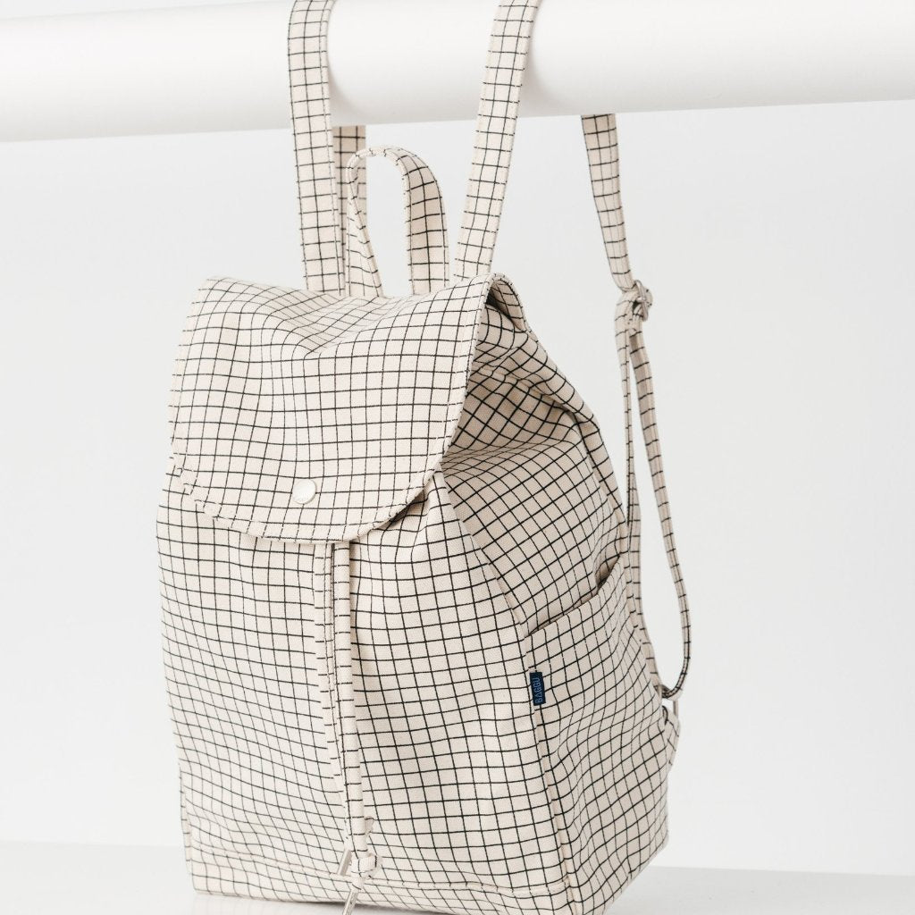 Drawstring Backpack in Natural Grid